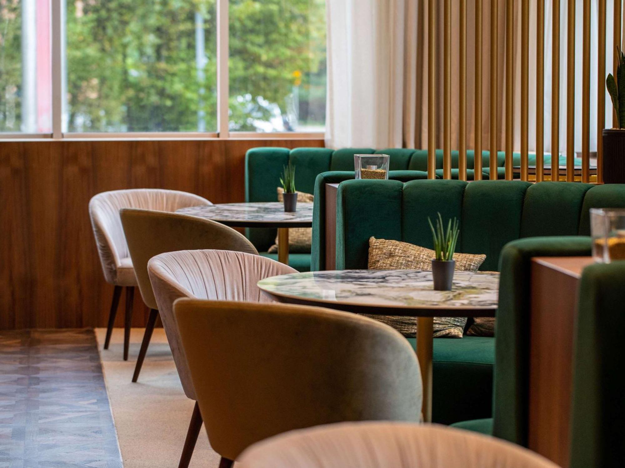 Отель Pullman Stuttgart Fontana Экстерьер фото