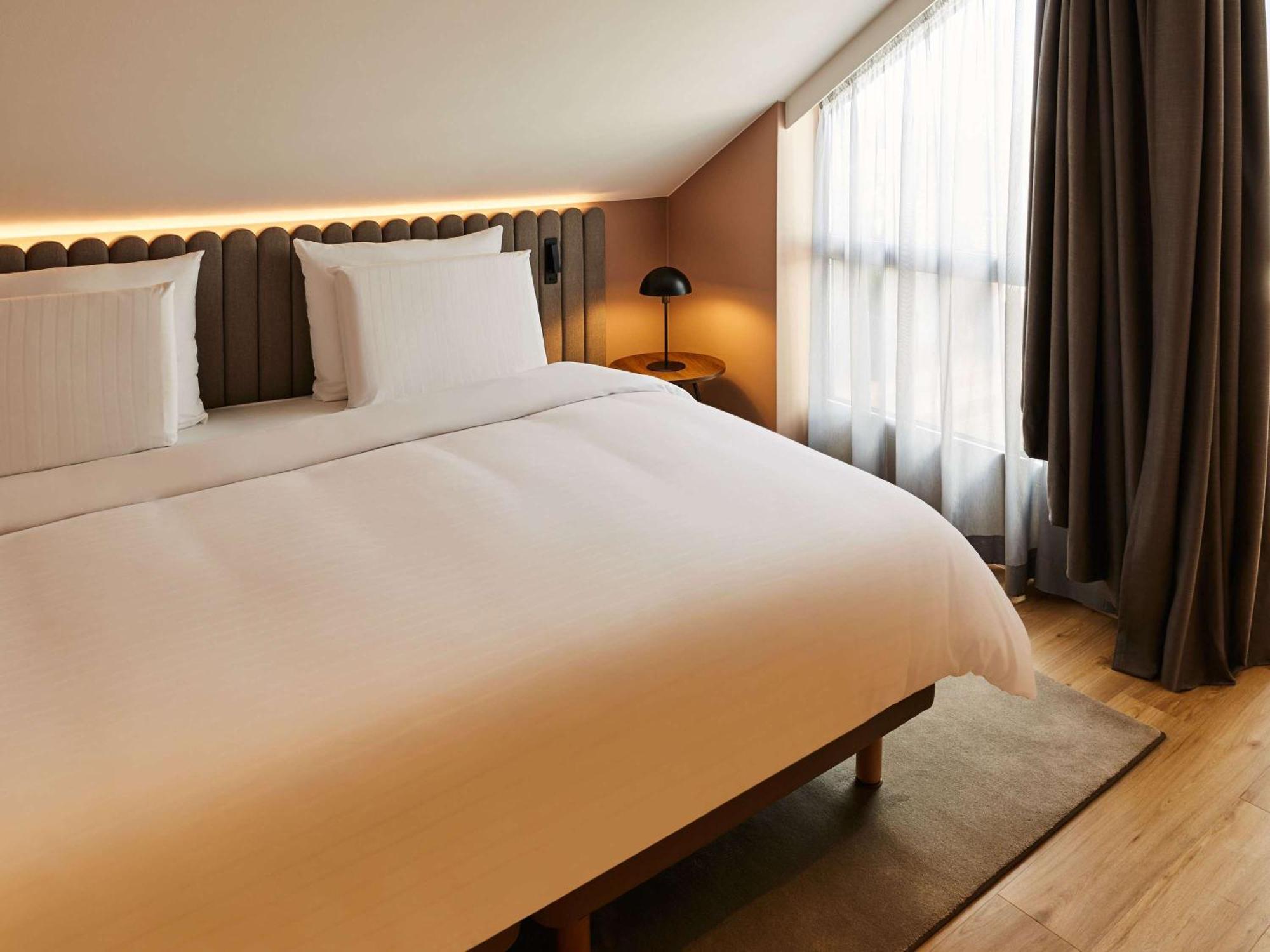 Отель Pullman Stuttgart Fontana Экстерьер фото