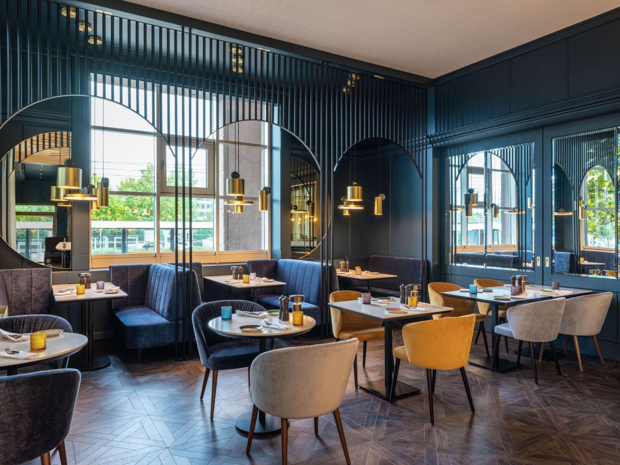 Отель Pullman Stuttgart Fontana Экстерьер фото