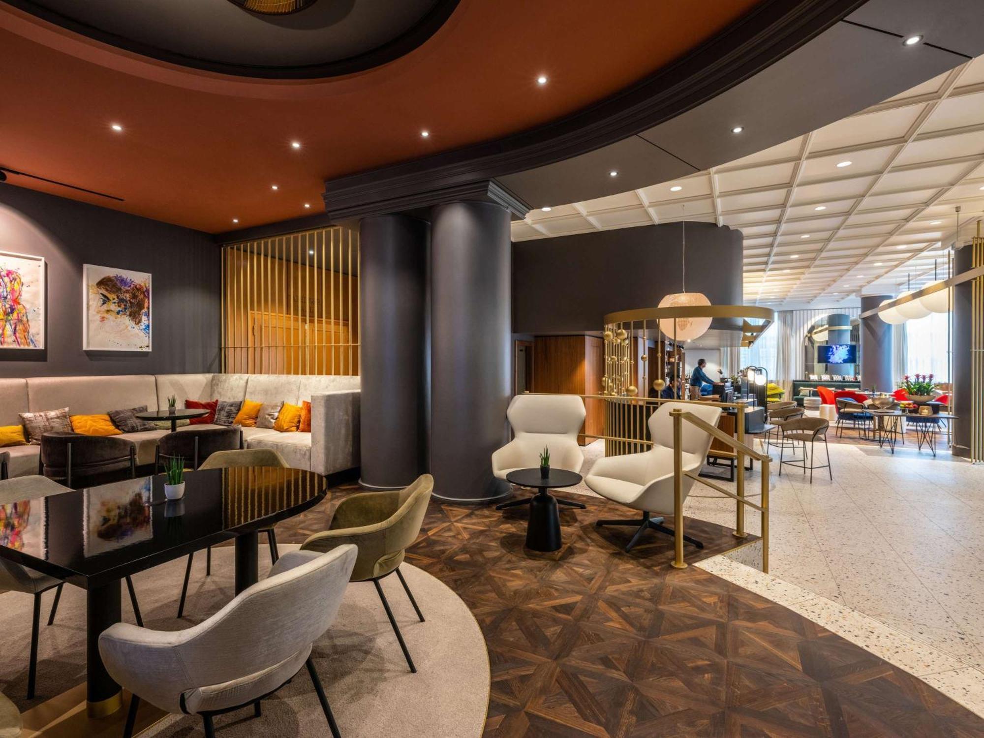 Отель Pullman Stuttgart Fontana Экстерьер фото