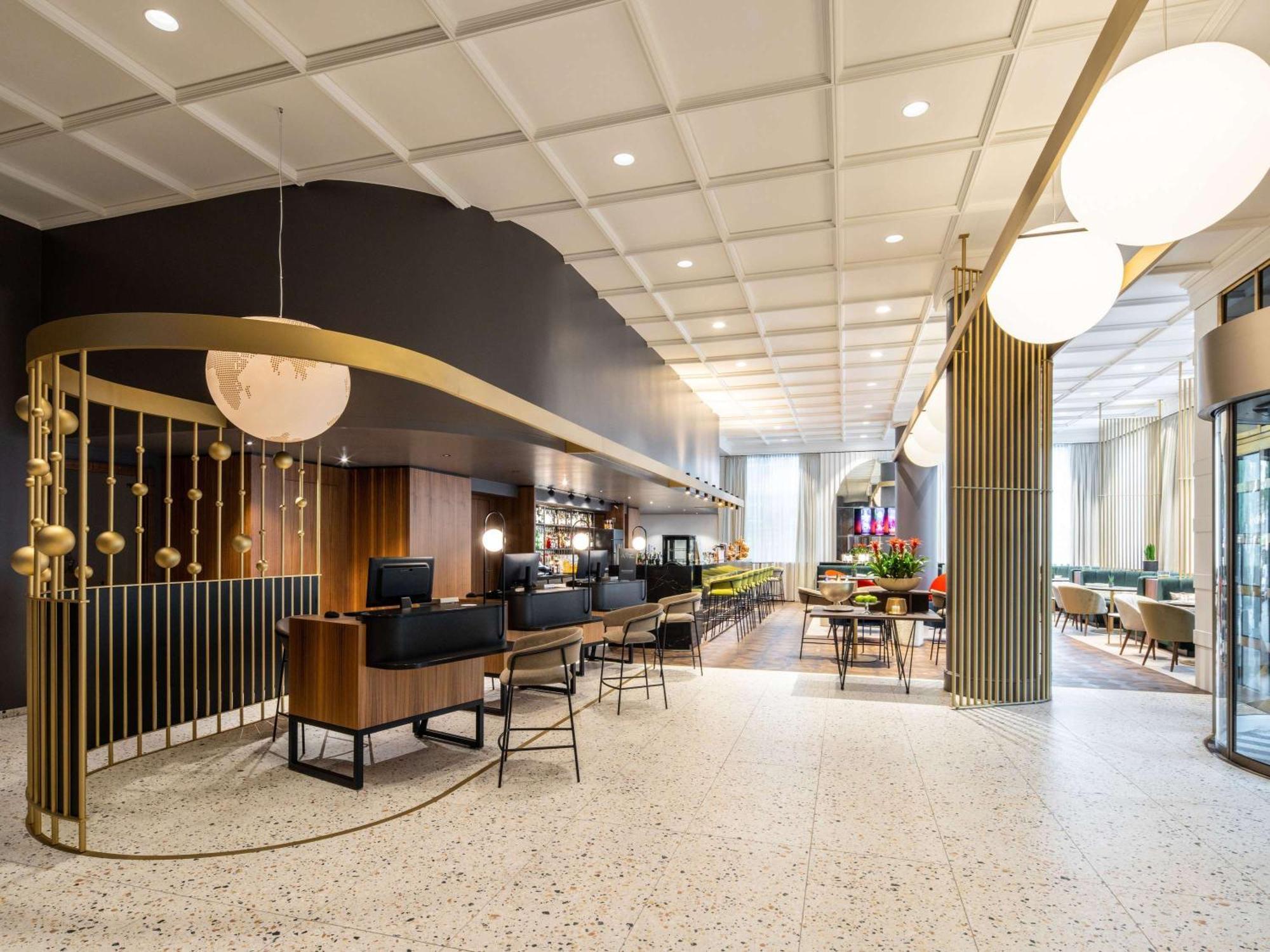 Отель Pullman Stuttgart Fontana Экстерьер фото